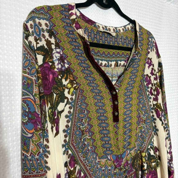 Soft Surroundings Paloma Floral Geometric Printed Velvet Tunic Top - Picture 9 of 10
